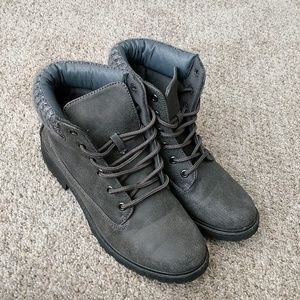 Grey Sweater Trim Boots